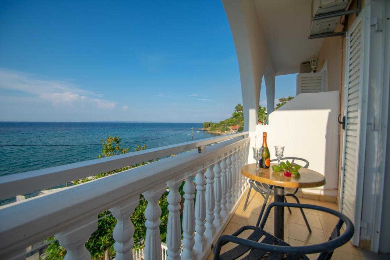 Agoulos Beach Hotel Argassi Exterior foto